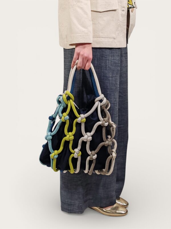 BORSA MACRAMÈ MULTICOLOR BASE NAVY