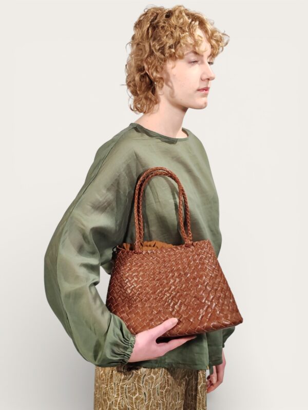 BORSA TRAPEZIO IN PELLE MARRONE