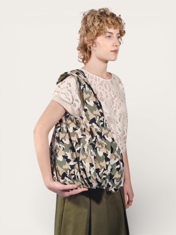 SHOPPER CAMOUFLAGE